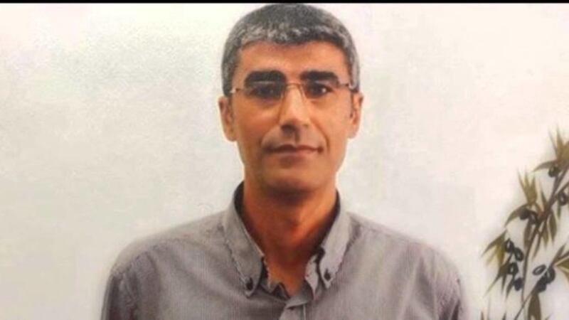 Ilhan Sami Çomak's latest poems are the product of a mind that "reaches out for life and justice beyond the prison walls". 