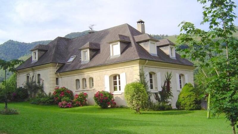 France: this property in the Pyrenees offers adjoining apartments