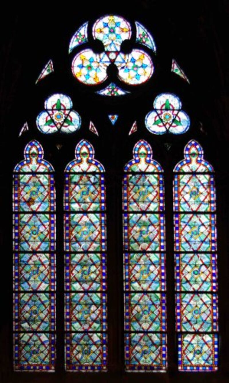 Emmanuel Macron sparked renewed controversy last December 8th when he ordered the replacement of windows in six chapels with contemporary stained glass