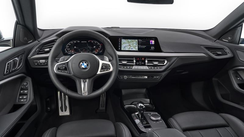 The dash is really well appointed and there is a premium feel to it. Voice connectivity features and is activated by saying ‘Hey BMW’. These systems can be hit and miss