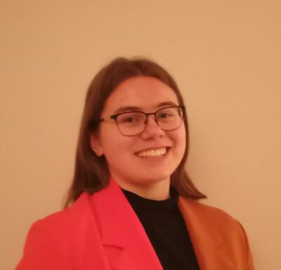 Author Lara Gallagher.