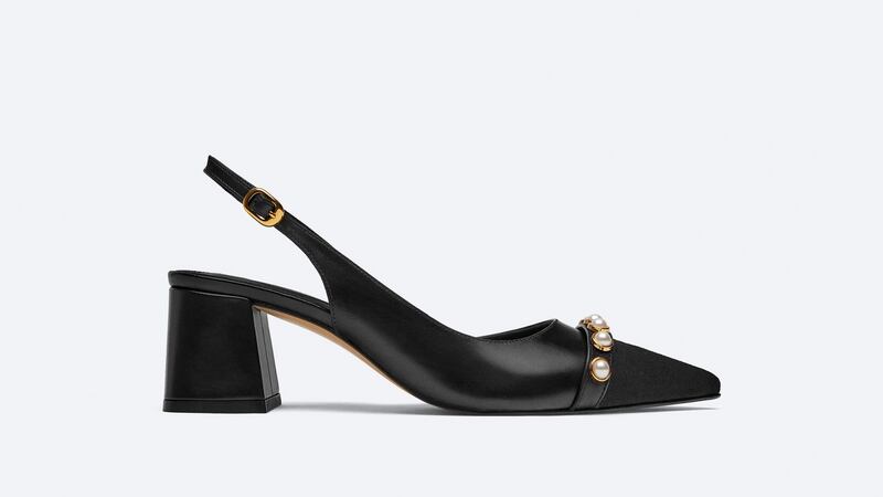 Slingbacks €129, Uterqüe
