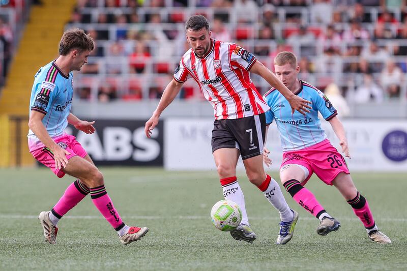 SSE Airtricity League Premier Division, The Ryan McBride Brandywell Stadium, Derry 25/7/2025
Derry City vs Bohemians
Derry's Michael Duffy with Bohemian's Niall Morahan and Ross Tierney
Mandatory Credit ©INPHO/Lorcan Doherty