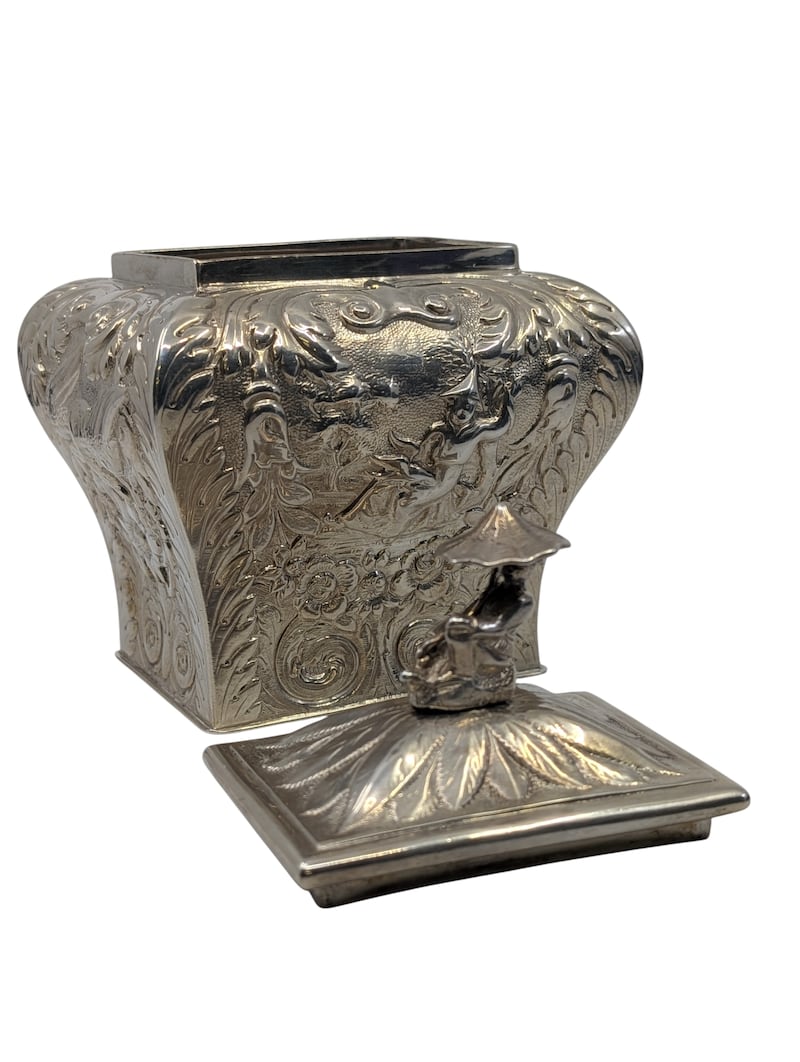 William IV Chinoiserie silver tea caddy made in Dublin in 1834 by James Fray 