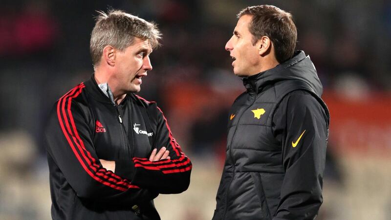 Ronan O’Gara speaks to Jaguares head coach Gonzalo Quesada ahead of the Super Rugby final in Christchurch. Photograph: Martin Hunter/Photosport/Inpho