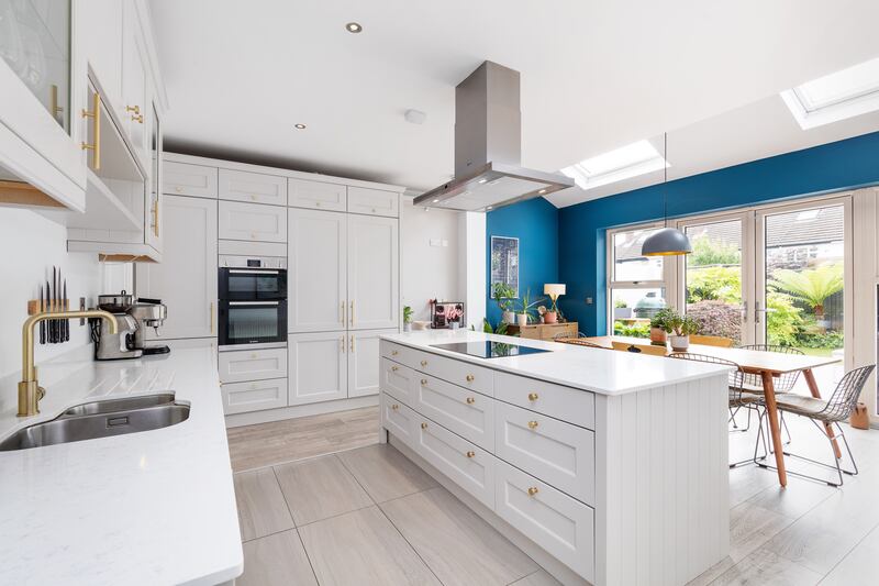A large kitchen/dining area lies to the rear, opening out to the back garden. 