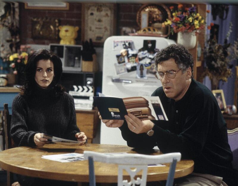 Friends: Courteney Cox with Elliott Gould as her father