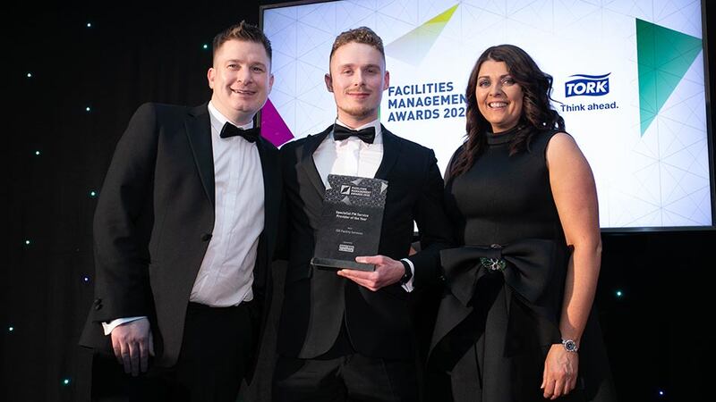 Kevin Brennan, Business Development Manager, Eastern Electrical presents the Specialist FM Service Provider of the Year award to Philip Rowden & Anna Fallon, ISS Facility Services.