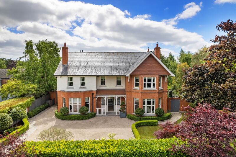 1 Claremont Pines, Foxrock, Dublin 18