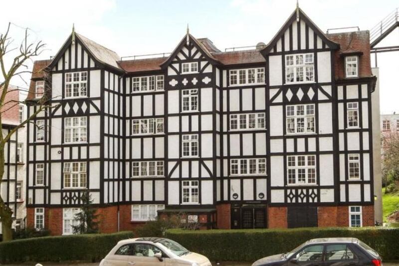 €374,000: Highgate apartment