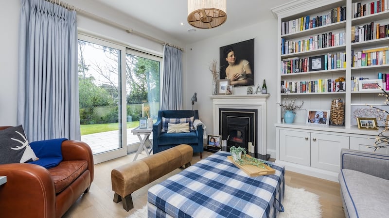 Sittingroom opening to garden