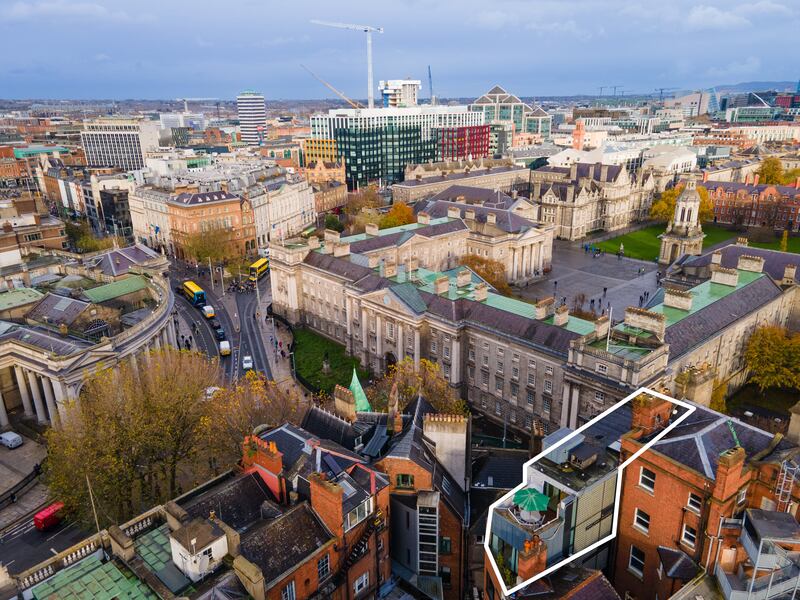 Aerial view of 116 Grafton Street, outlined in white