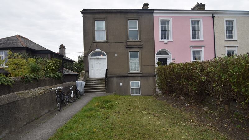121 Strand Road, Sandymount, Dublin 4:  €975,000