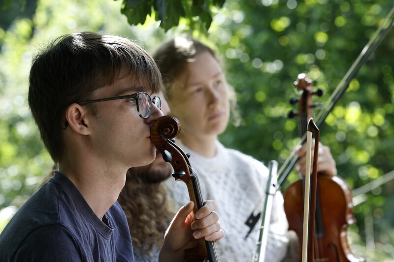 Barney Marshall (UK), with Natasja Dluzewska (Sweden) in background. Photograph: Nick Bradshaw/The Irish Times