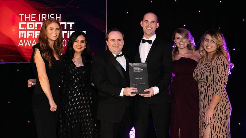 Brendan Maguire, Awards Judge presents the Grand Prix award to the Volkswagen Ireland Team