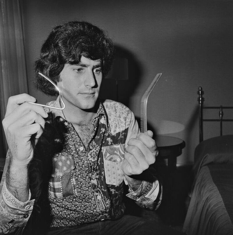 'I had chutzpah and I walked over to famous people and I said: ‘Here, I’m going to bend a spoon for you.' Photograph: Evening Standard/Hulton Archive/Getty Images