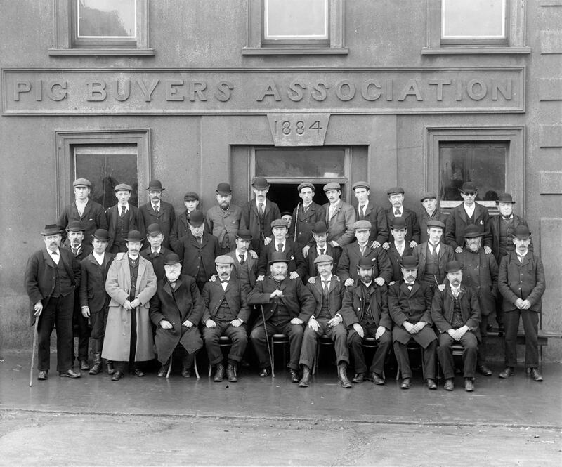 The pall bearers at John Redmond’s funeral  were not fellow MPs from the Irish Parliamentary Party  but 10 members of the Ballybricken Pig Buyers Association