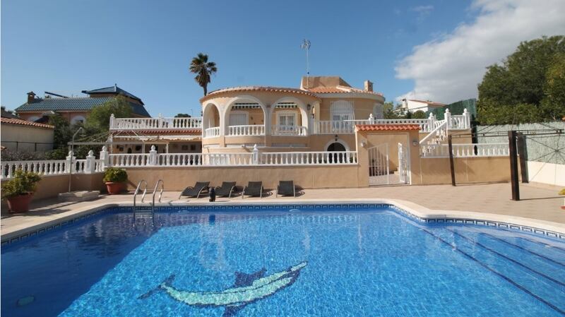 This Spanish east-facing house sits in its own land with a swimming pool.