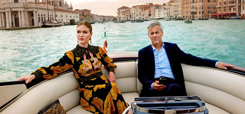 Julia Stiles and Rupert Graves in Riviera