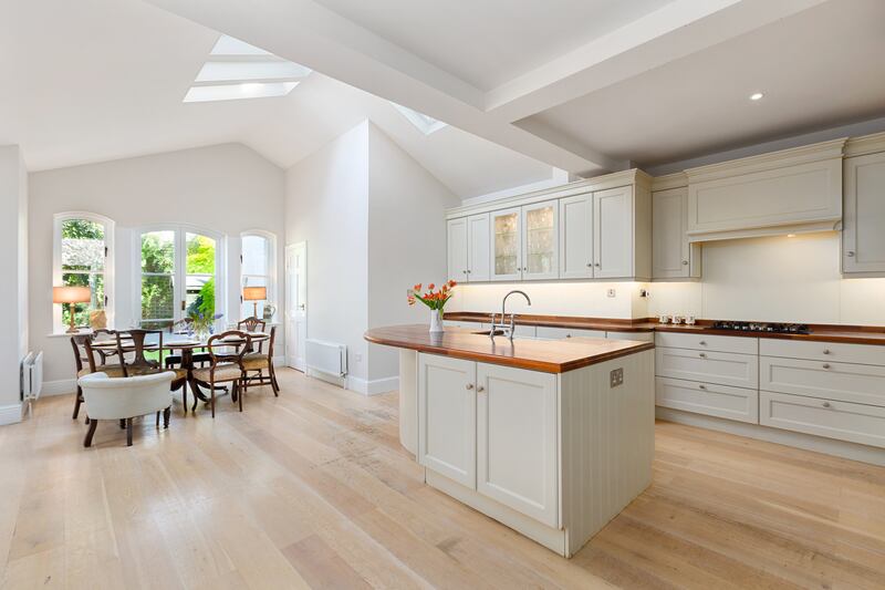 36 Frascati Park: the kitchen and breakfast room