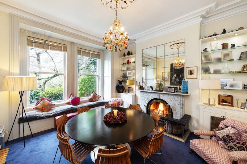 Diningroom with Murano-glass chandelier