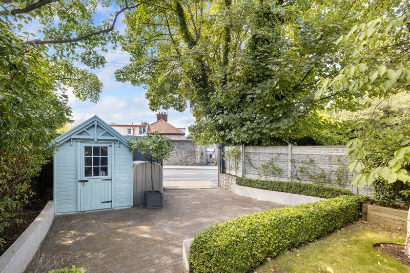 Rear vehicular access