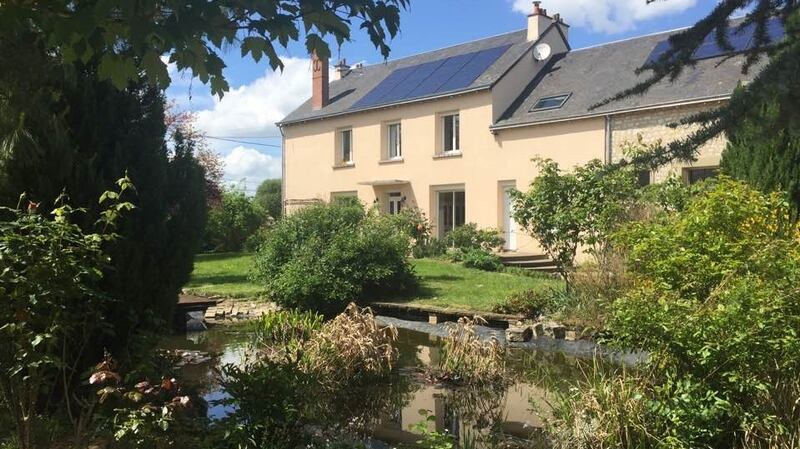 Turnkey home with stables in the Loire