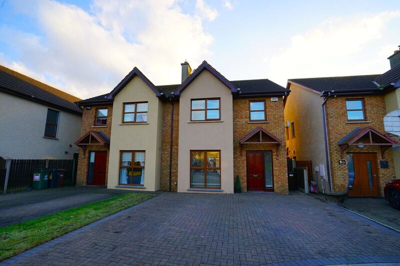 51 The Grove located off Waterford’s Outer Ring Road, so within easy reach of Waterford University Hospital, Institute of Technology and IDA Business Park