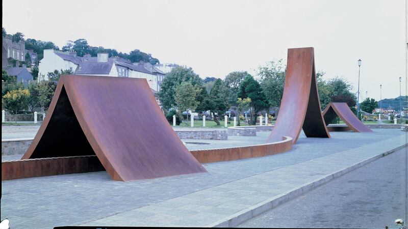 The Great Wall of Kinsale by Eilis O’Connell was controversial in Ireland but won her credit in the UK and led to many commissions for large-scale work there