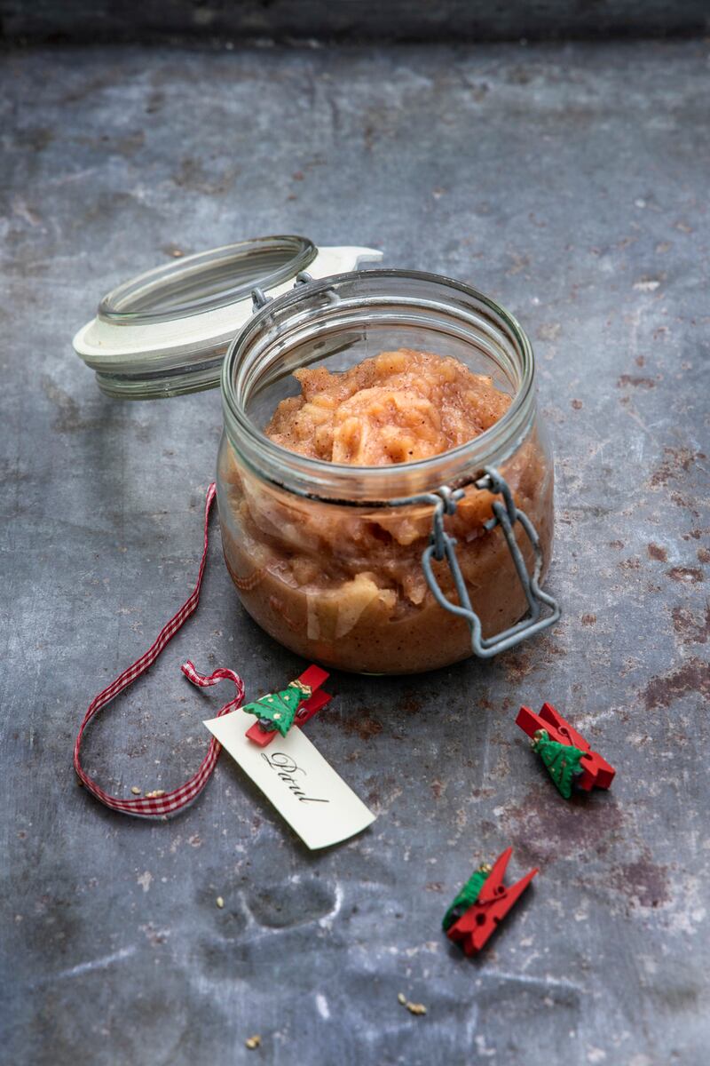 Apple and cinnamon butter