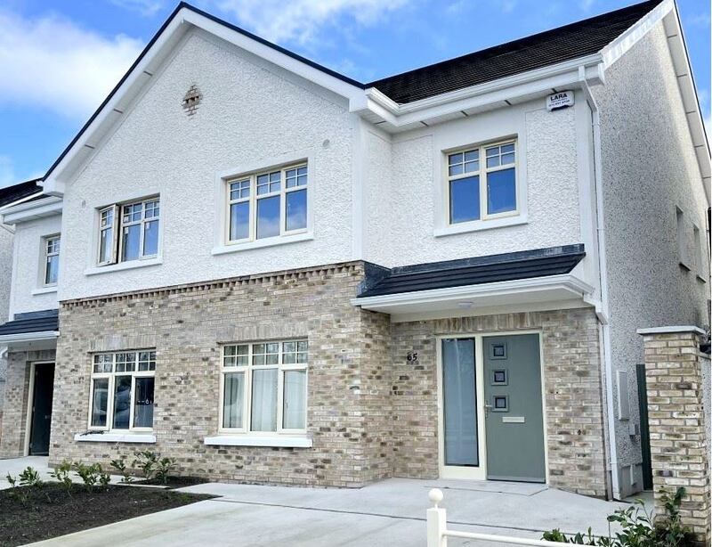 Ferns Wood, Monasterevin, is close to the M7.