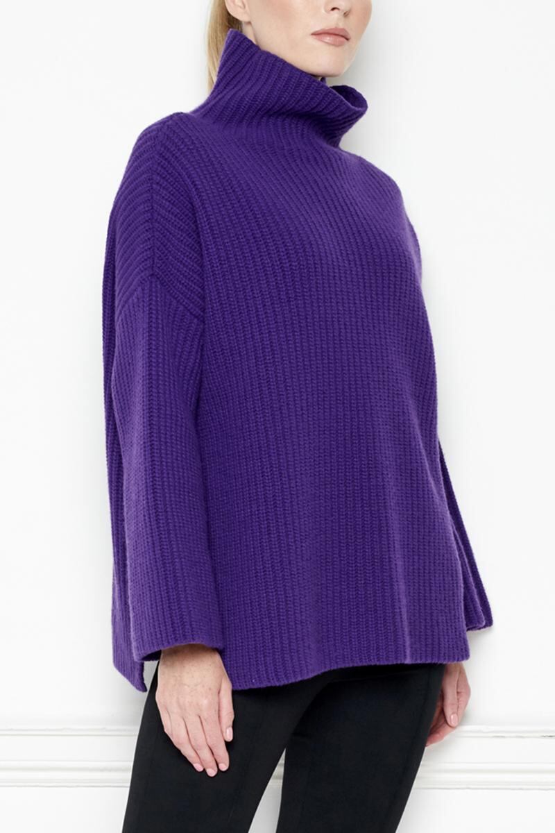 Mara cashmere knit by Louise Kennedy  595
