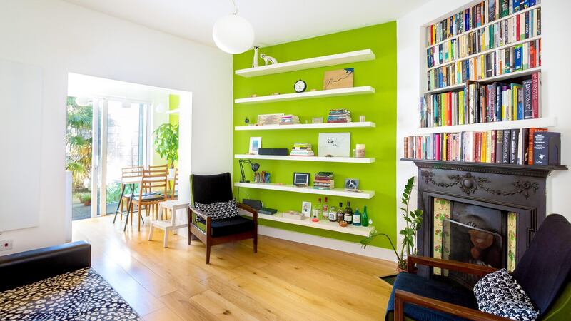 Livingroom with a lime green   feature wall