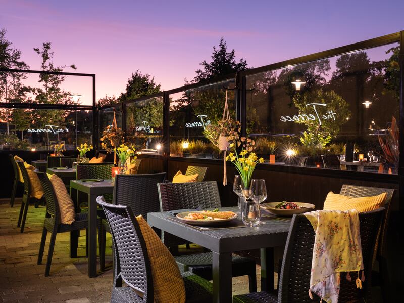 Outfoor dining at Castleknock Hotel