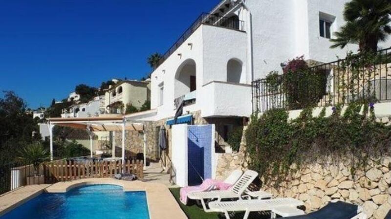 Eight-bedroom villa in Alicante, Spain