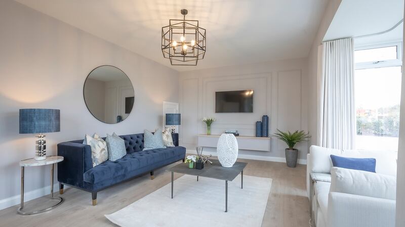 Living area in  four-bed end-terrace house, the largest property style.