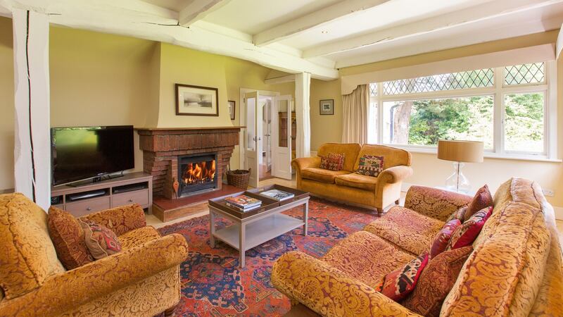 Sitting area of White Lodge, Delgany