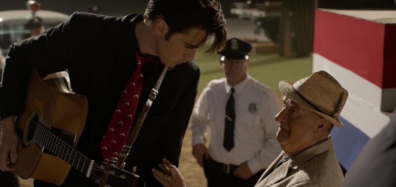 Austin Butler as Elvis and Tom Hanks as Colonel Tom Parker in Baz Luhrmann's Elvis