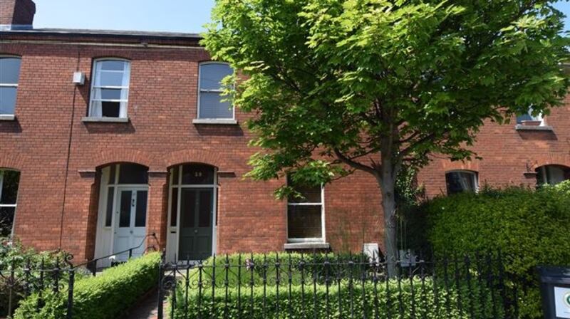 39 Ashfield Road, Ranelagh, came on the market in September 2016 fr €810,000, and sold the following May, 2017 with a little staging for €1.05m