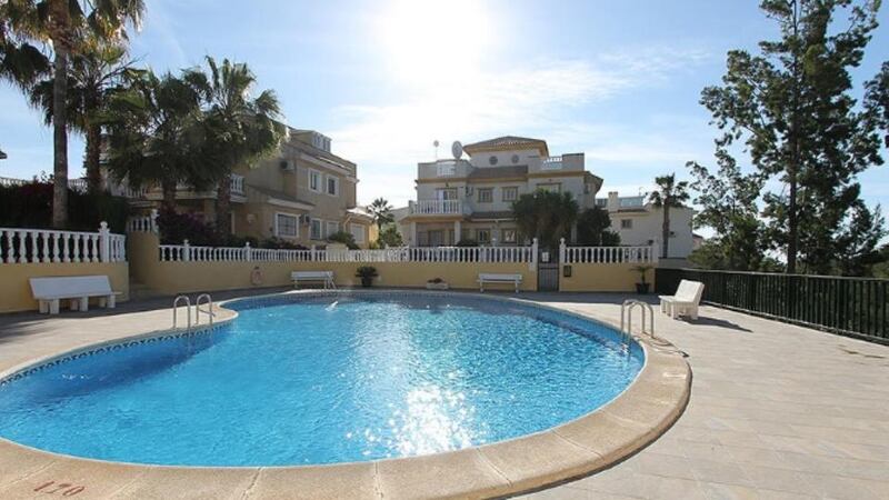 Alicante: south of Torrevieja, this apartment is close to the sea in Playa Flamenca