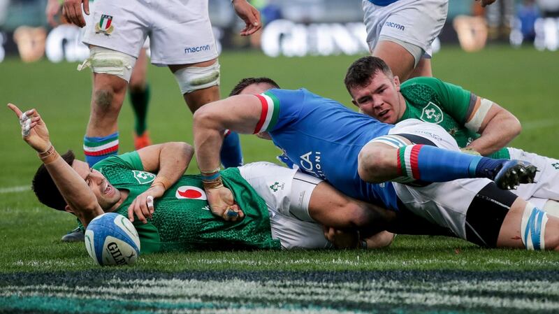 Conor Murray gets over the line in Rome.