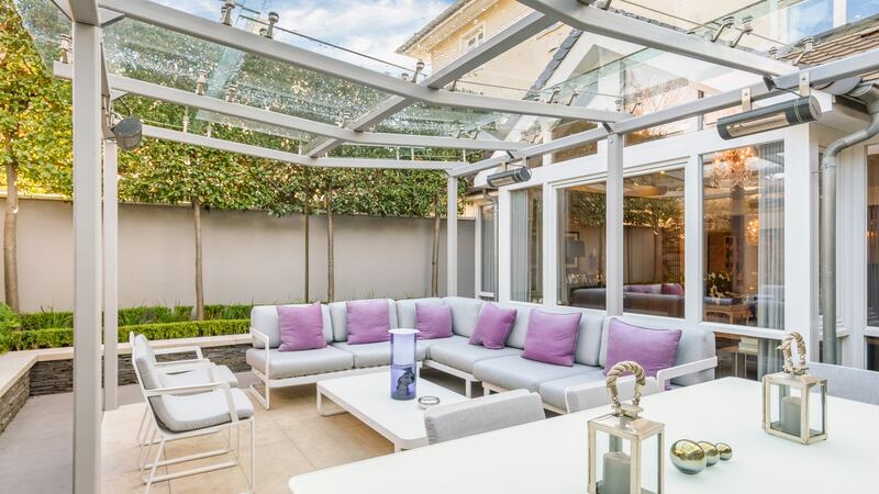 Glazed outdoor patio room
