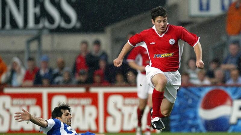 Hoolahan in action for Shels against Deportivo La Coruna. Photo: Lorraine O’Sullivan/Inpho