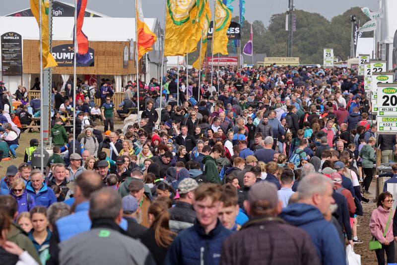 D'fhreastail suas le 300,000 duine ar an ócáid. Grianghraf: Alan Betson 