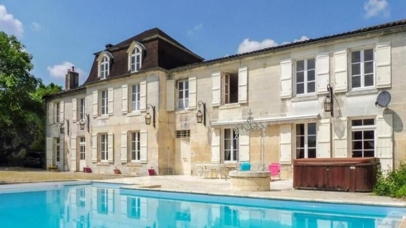 Jarnac: this logis has wooden panelling, stone stairs, oak floors and decorative plasterwork