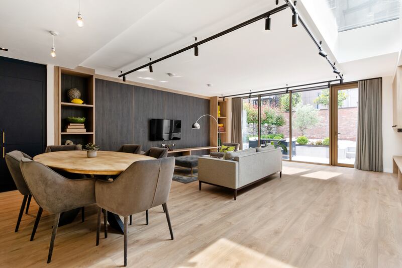 Dining and livingroom