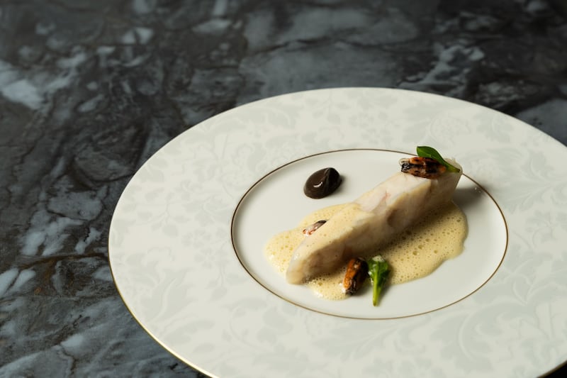 Turbot with Champagne, Trompette mushroom and mussels from Connemara