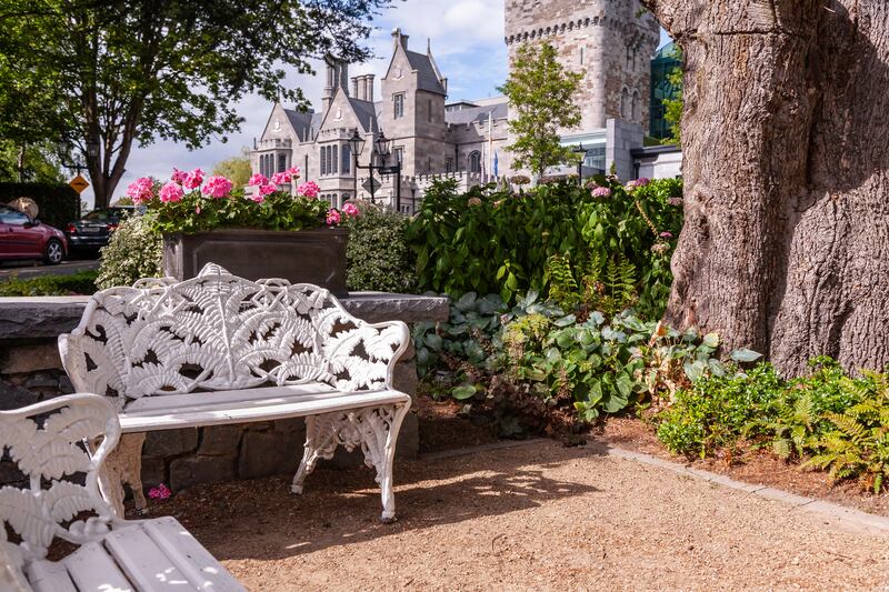 Clontarf Castle is nicely romantic blend of traditional castle with contemporary design, lots of mod cons and lovely gardens