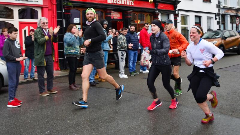 Don Hannon arrives in Castletownbere after finishing his 1,000km epic run along the Ireland Way to raise Organ Donor Awareness.