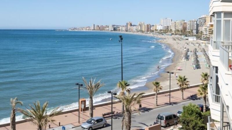 Frontline apartment in Fuengirola